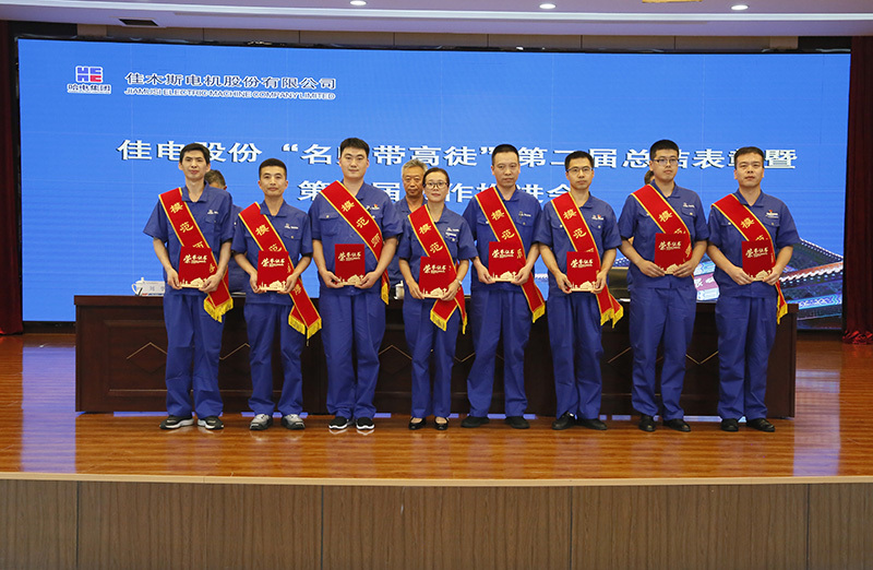 9A6E9E081A772F44056C4BBCEA4_92811FDC_322FA.jpg?e= 9A6E9E081A772F44056C4BBCEA4_92811FDC_322FA.jpg?e=